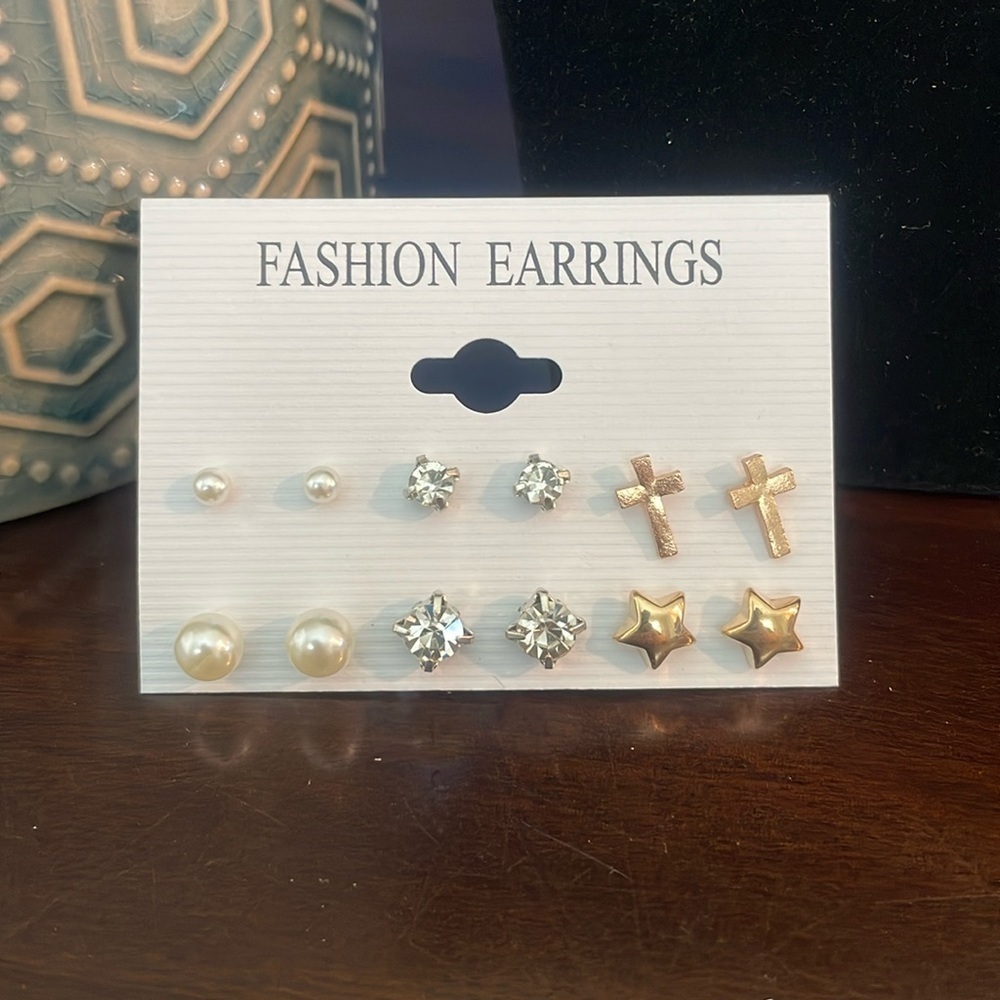 6 pair Gold tone, CZ Crystal, Pearl Earrings